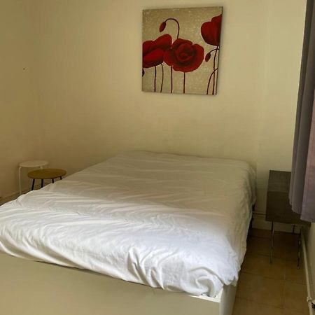 Chambre Cour Appartement Fontaine  Buitenkant foto