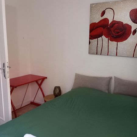 Chambre Cour Appartement Fontaine  Buitenkant foto